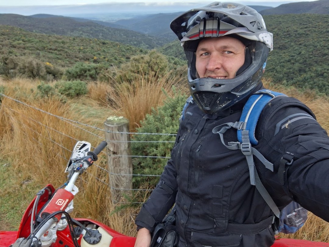 Hokonui Wind Farm — ecological monitoring by bike on the site's tussock slopes
